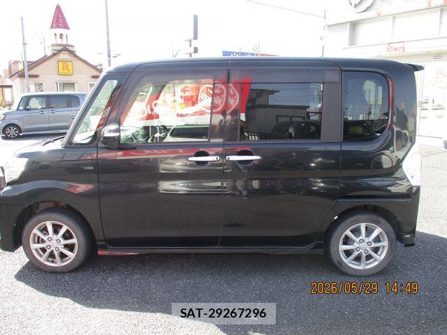 Daihatsu TANTO CUSTOM 2017-05 7226006-8