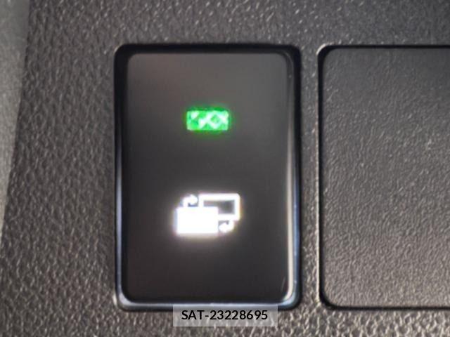 Daihatsu TANTO CUSTOM 2017-07 7226017-27
