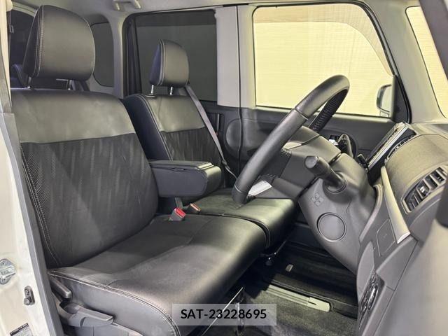Daihatsu TANTO CUSTOM 2017-07 7226017-8