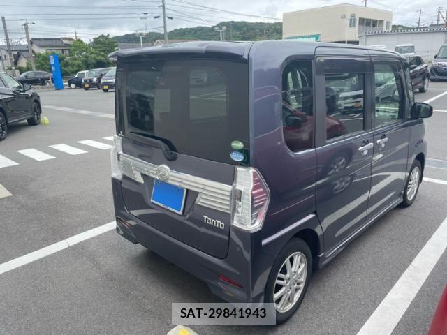 Daihatsu TANTO CUSTOM 2017-08 7226008-9