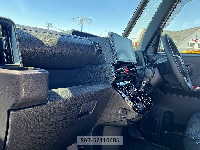 Daihatsu TANTO CUSTOM 2023-04 7226058-18