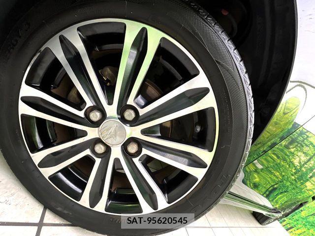 Daihatsu TANTO CUSTOM 2017-10 7226010-11