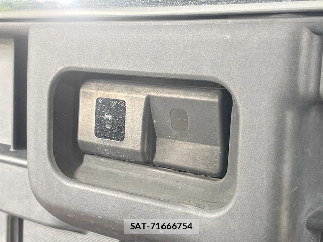 Daihatsu TANTO CUSTOM 2013-11 7252570-3