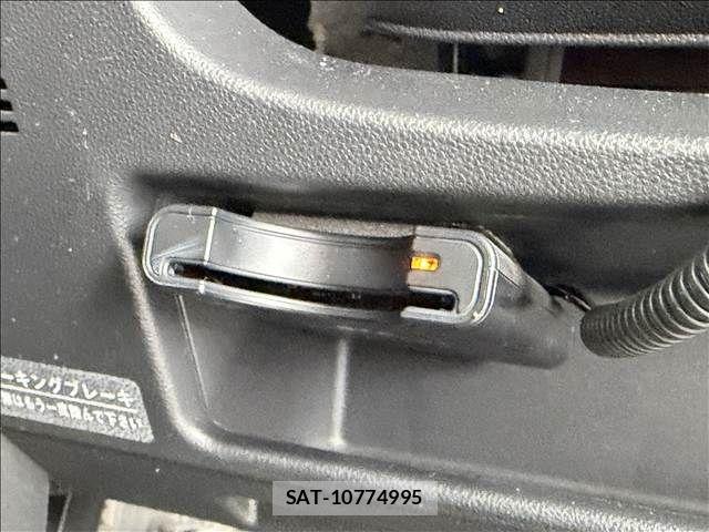 Daihatsu TANTO CUSTOM 2017-06 7252573-13