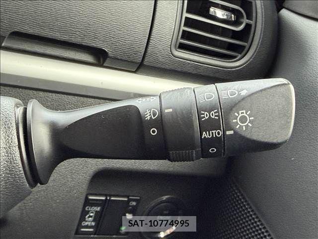 Daihatsu TANTO CUSTOM 2017-06 7252573-27