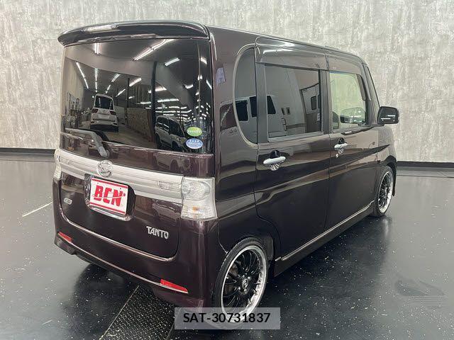 Daihatsu TANTO CUSTOM 2013-05 7252572-2