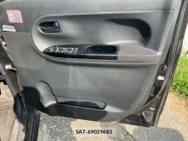 Daihatsu TANTO CUSTOM 2017-11 7330619-7