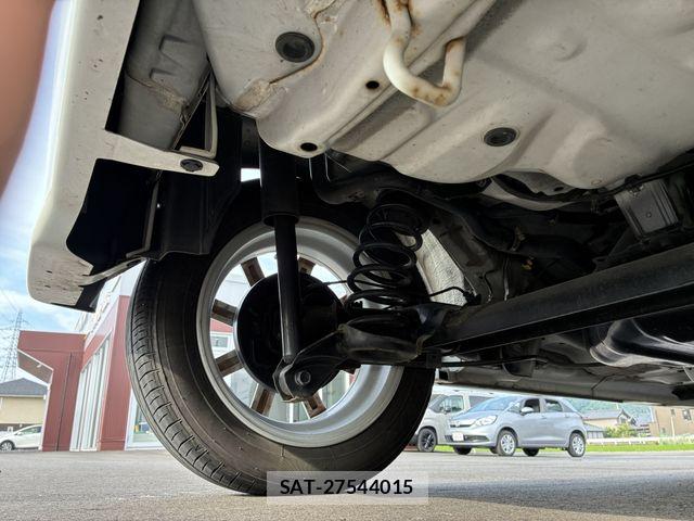 Daihatsu TANTO CUSTOM 2015-07 7330600-27