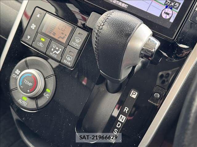 Daihatsu TANTO CUSTOM 2019-05 7360142-17