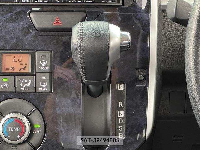 Daihatsu TANTO CUSTOM 2017-06 7360145-18
