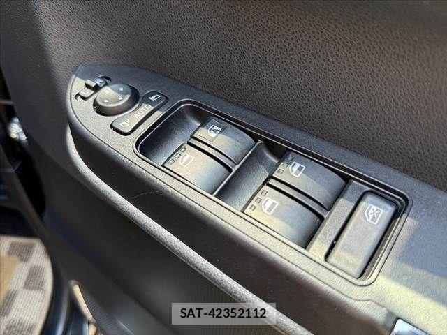 Daihatsu TANTO CUSTOM 2023-08 7458342-26