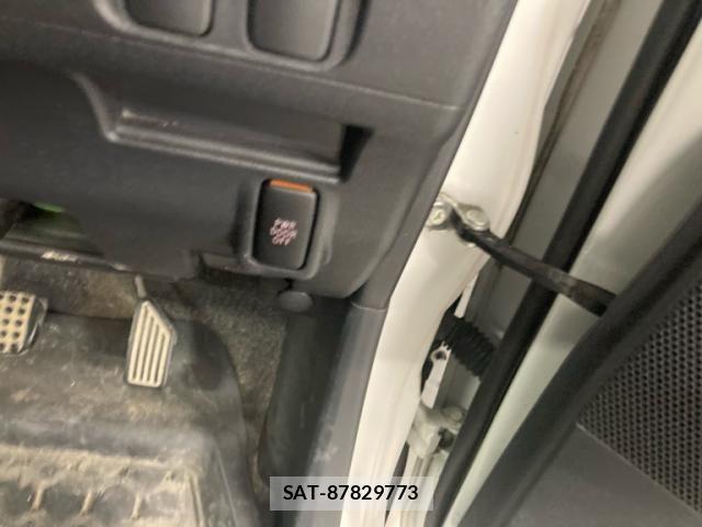 Daihatsu TANTO CUSTOM 2011-07 7458387-17