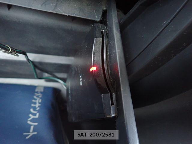 Daihatsu TANTO CUSTOM 2011-06 7458328-24