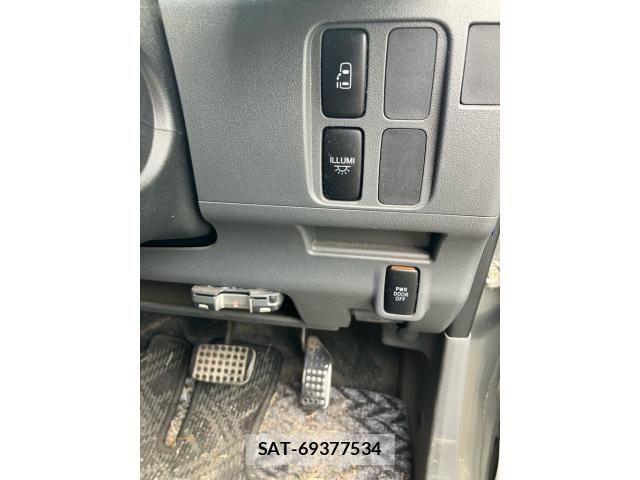 Daihatsu TANTO CUSTOM 2010-02 7562980-9