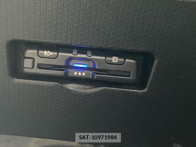 Daihatsu TANTO CUSTOM 2022-10 7729676-23
