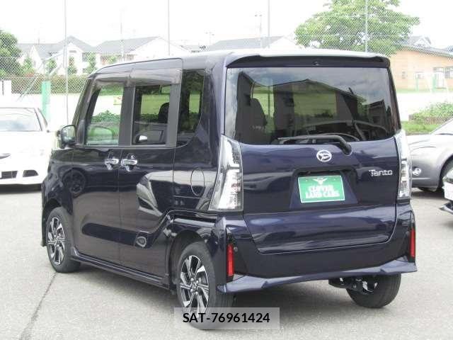 Daihatsu TANTO CUSTOM 2022-10 8038704-27