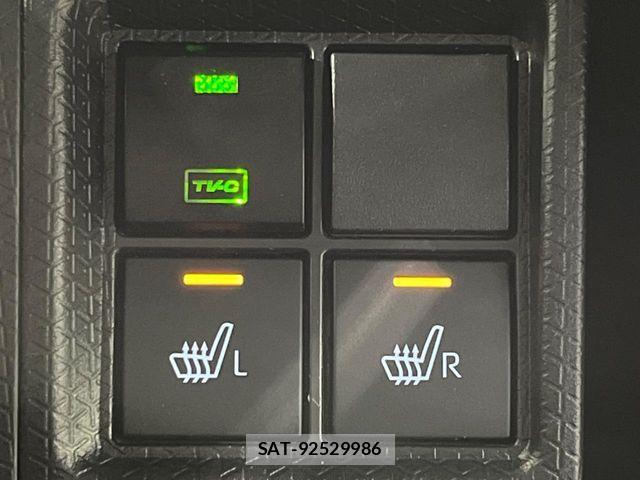 Daihatsu TANTO CUSTOM 2023-10 8038685-5