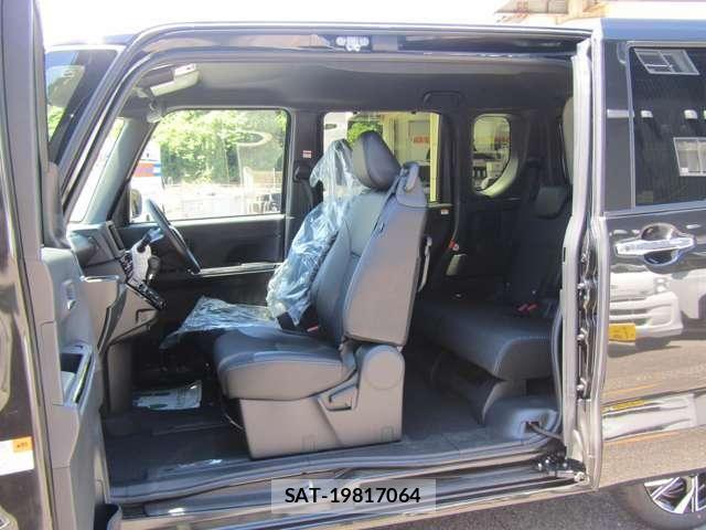 Daihatsu TANTO CUSTOM 2025-11 8075874-25