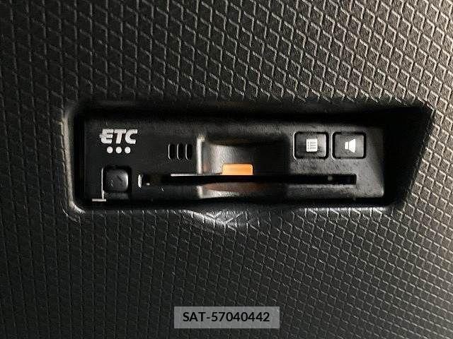 Daihatsu TANTO CUSTOM 2025-11 8075873-9