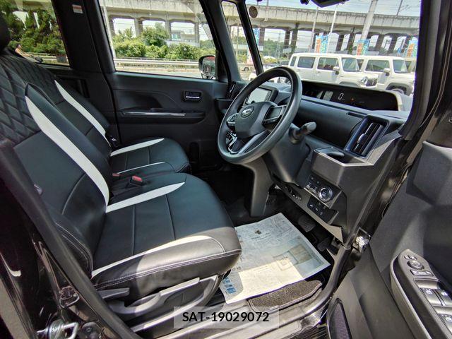 Daihatsu TANTO CUSTOM 2022-11 8102249-1