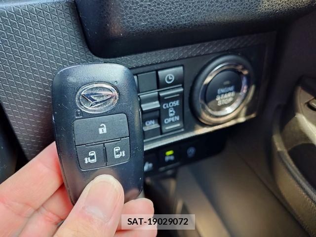Daihatsu TANTO CUSTOM 2022-11 8102249-26