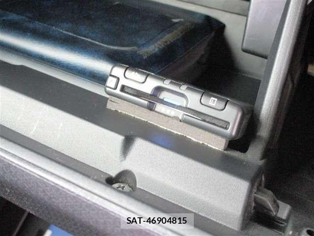 Daihatsu TANTO CUSTOM 2022-10 8102243-7