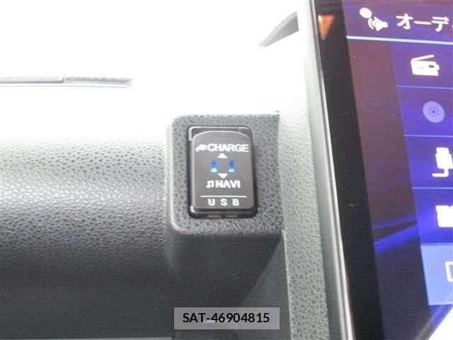 Daihatsu TANTO CUSTOM 2022-10 8102243-26
