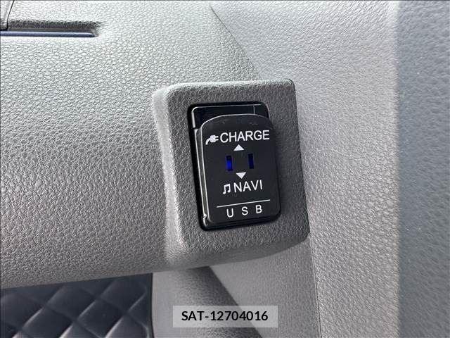 Daihatsu TANTO CUSTOM 2020-01 8146844-25