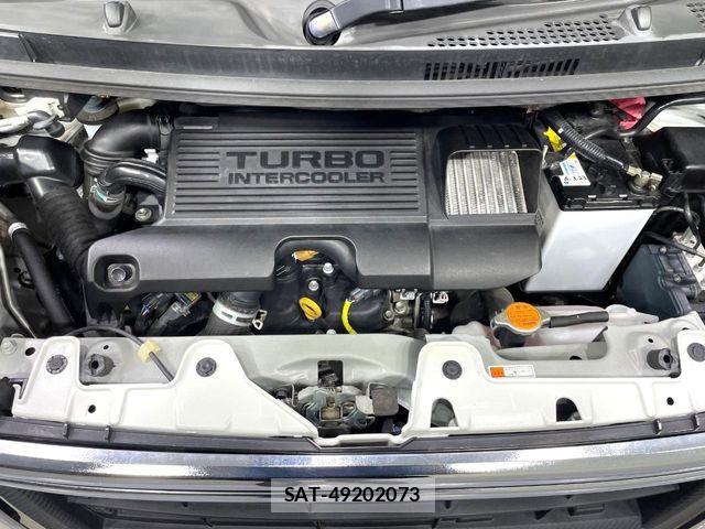 Daihatsu TANTO CUSTOM 2017-04 8146838-17