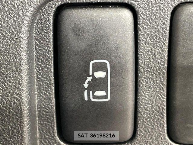 Daihatsu TANTO CUSTOM 2012-02 8210640-3