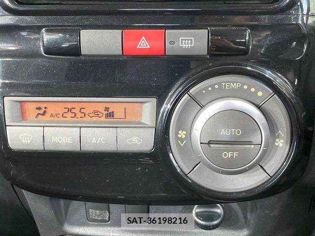 Daihatsu TANTO CUSTOM 2012-02 8210640-5