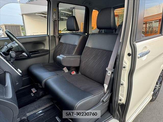 Daihatsu TANTO CUSTOM 2017-09 8210615-16