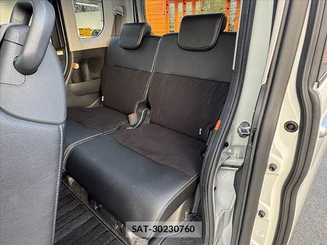 Daihatsu TANTO CUSTOM 2017-09 8210615-17