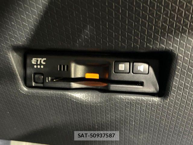 Daihatsu TANTO CUSTOM 2024-09 8210599-6