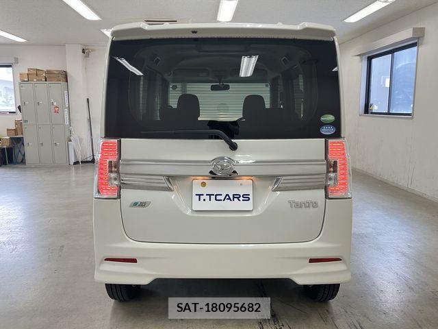 Daihatsu TANTO CUSTOM 2014-04 8210648-22