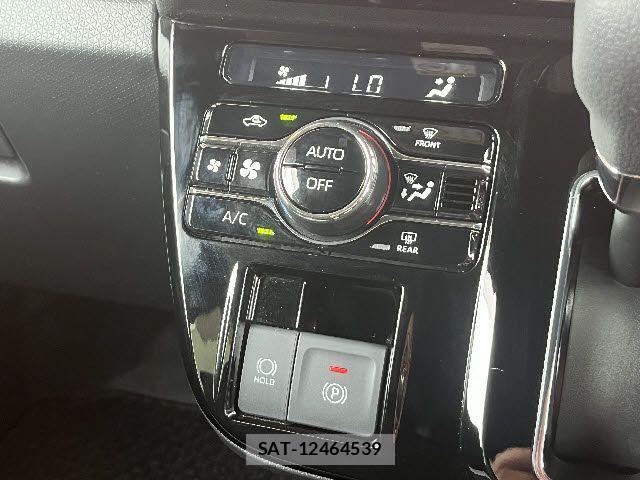 Daihatsu TANTO CUSTOM 2023-07 8210604-14