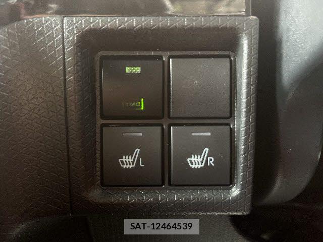 Daihatsu TANTO CUSTOM 2023-07 8210604-16
