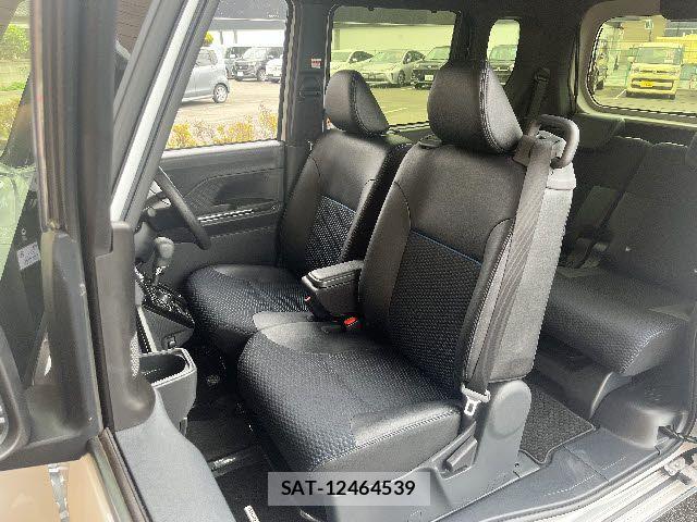 Daihatsu TANTO CUSTOM 2023-07 8210604-18