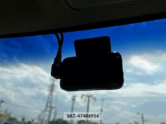 Daihatsu TANTO CUSTOM 2007-04 8210655-11