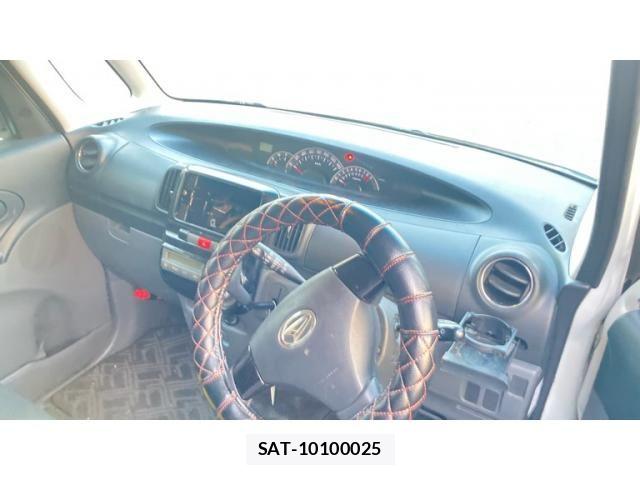 Daihatsu TANTO CUSTOM 2010-02 8210661-9