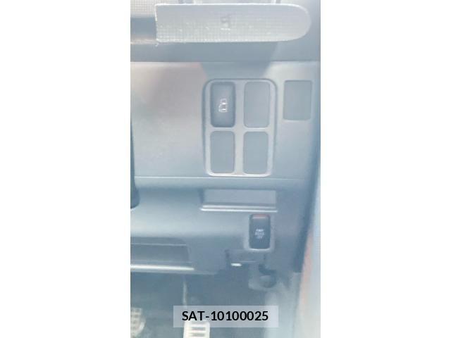 Daihatsu TANTO CUSTOM 2010-02 8210661-13