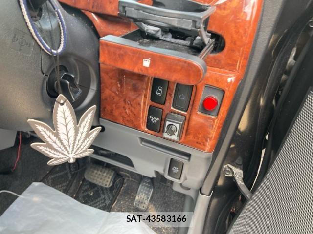 Daihatsu TANTO CUSTOM 2008-09 8210660-17