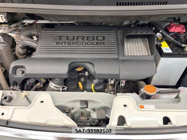 Daihatsu TANTO CUSTOM 2017-07 8210618-19