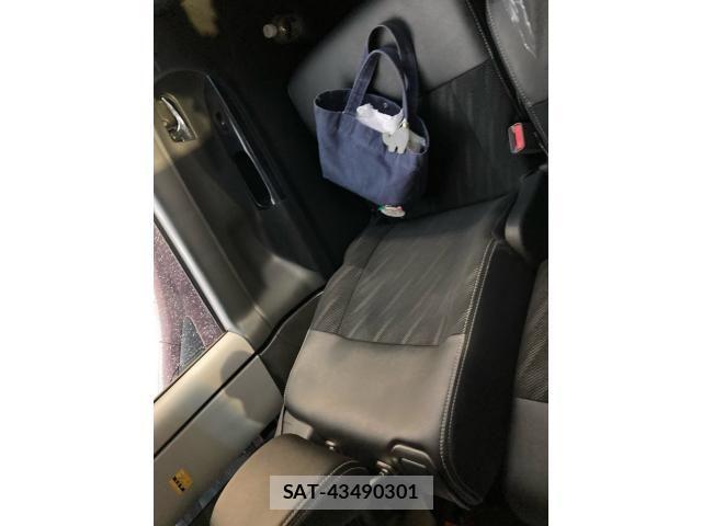 Daihatsu TANTO CUSTOM 2017-03 8232089-17