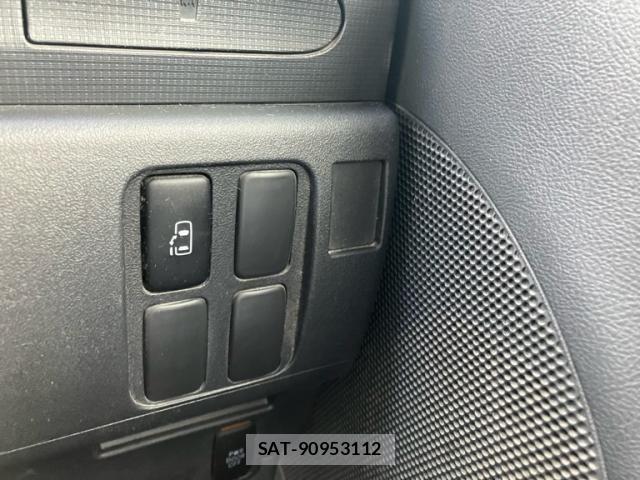 Daihatsu TANTO CUSTOM 2011-10 8232103-11