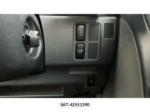 Daihatsu TANTO CUSTOM 2008-04 8317612-15