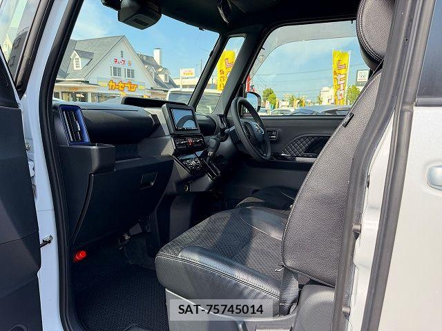 Daihatsu TANTO CUSTOM 2021-10 8317570-18