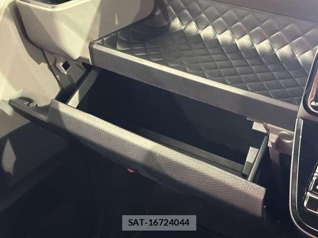 Daihatsu TANTO CUSTOM 2020-11 8338166-27
