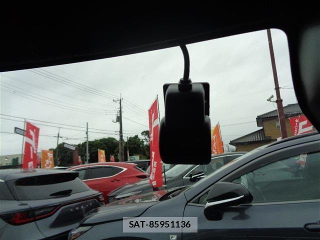 Daihatsu TANTO CUSTOM 2023-10 8338164-17