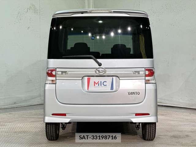 Daihatsu TANTO CUSTOM 2011-07 8334563-5